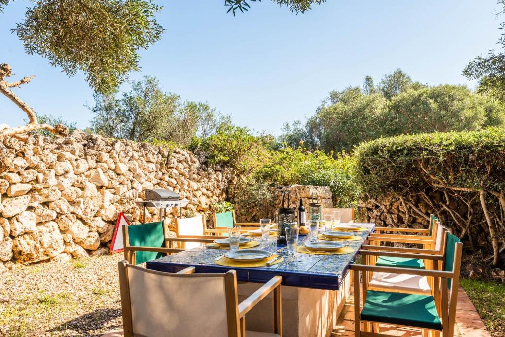 Casa Esquinera - Villa en Trebaluger, Es Castell – Precios ...