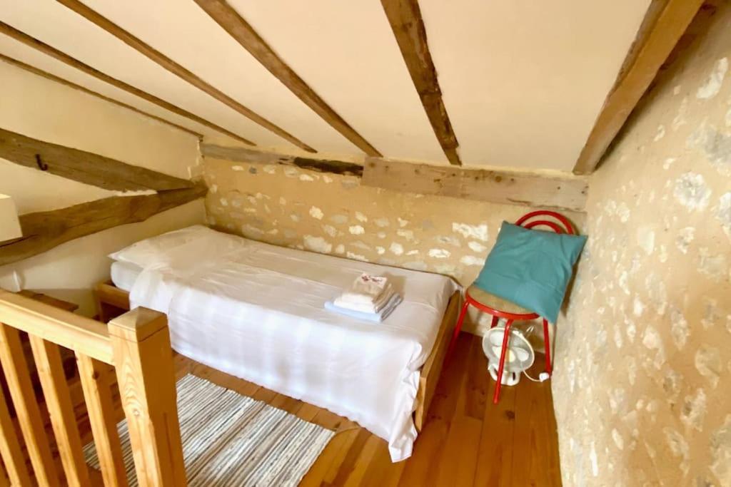 Fotografia z galérie ubytovania La Petite toscane, gîte familial avec piscine et jacuzzi v destinácii Castelnau-de-Montmiral