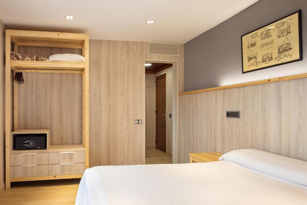 Hotel Restaurant Sol i Vi - 三个房间