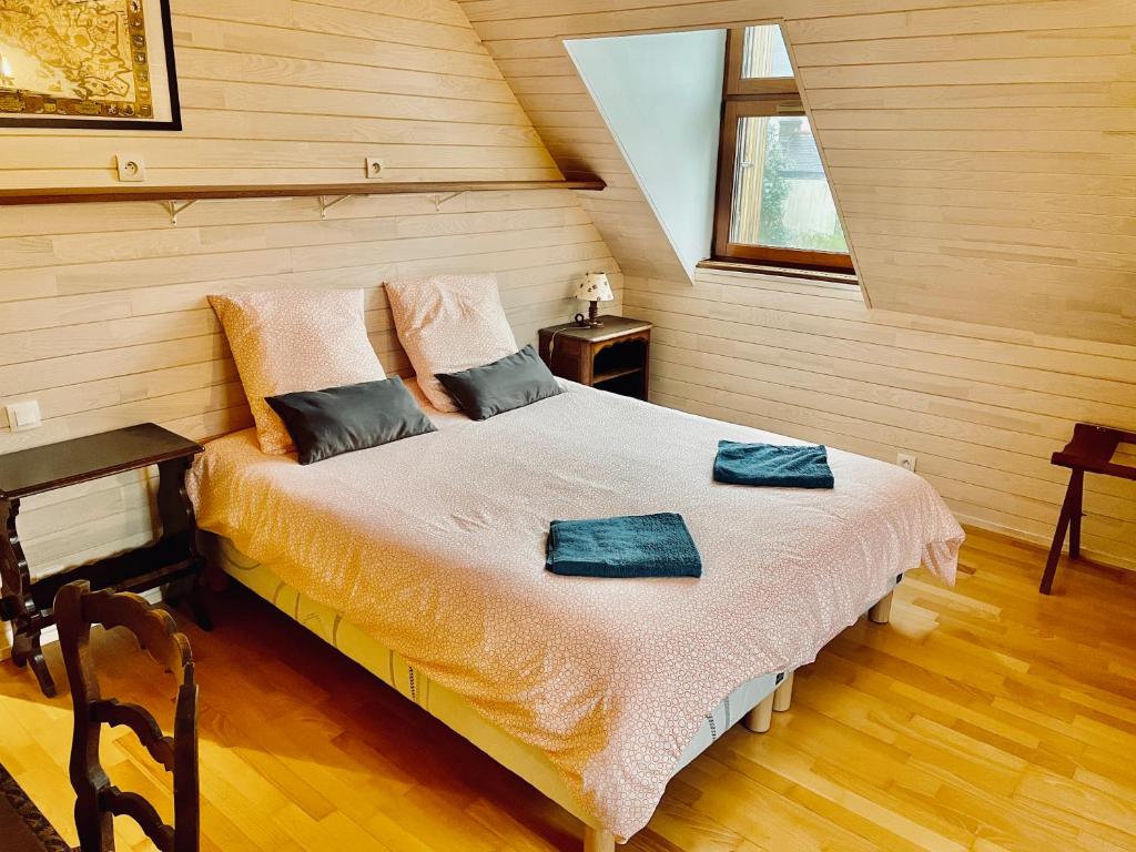 Posteľ alebo postele v izbe v ubytovaní Kerzen - villa avec accès à la plage de Morgat