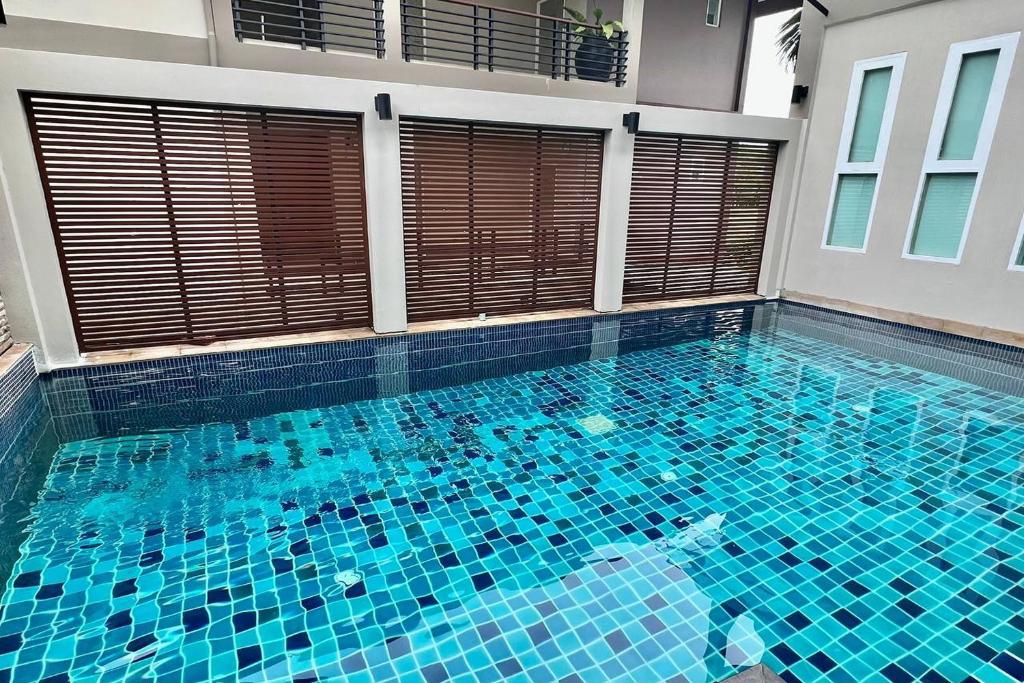 Bazén v ubytování Sivana Place Phuket nebo v jeho okolí