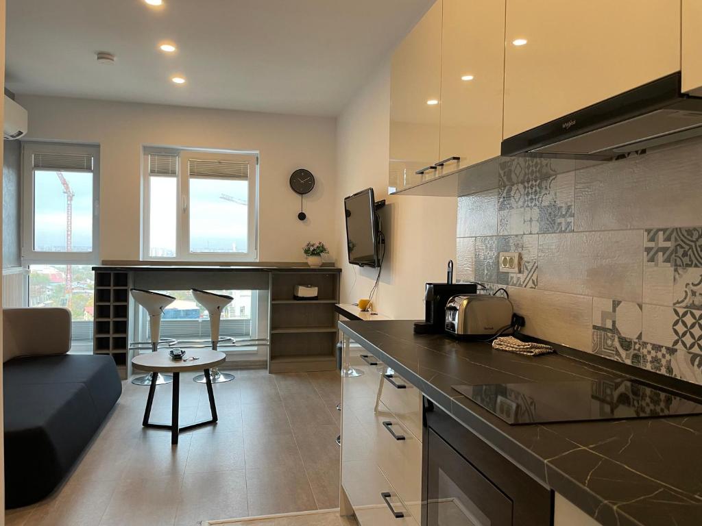 Η κουζίνα ή μικρή κουζίνα στο Beautiful Penthouse Lakeview W18