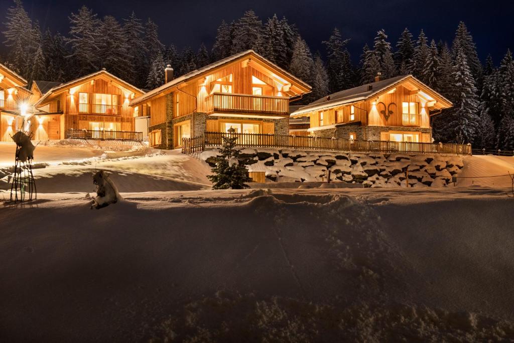 Lerchpeuntgut Almchalets v zimě