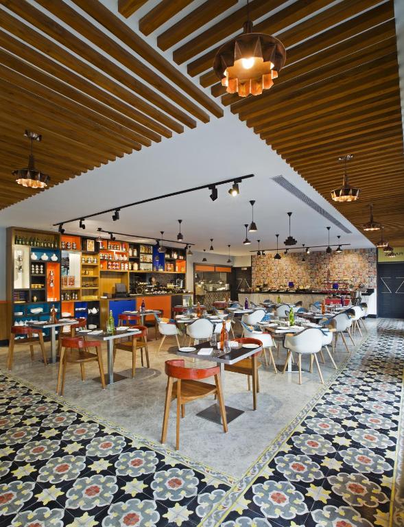 Restaurace v ubytování Zone By The Park Coimbatore