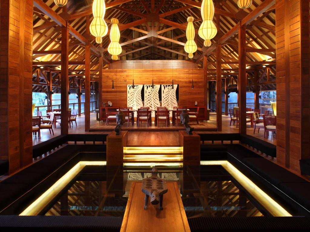 Restaurace v ubytování The Tamara Coorg