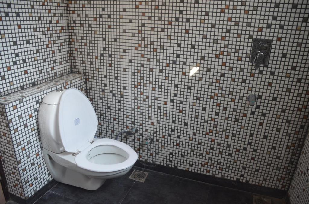 Koupelna v ubytování Goel Residency