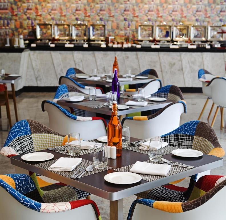 Restaurace v ubytování Zone By The Park Coimbatore