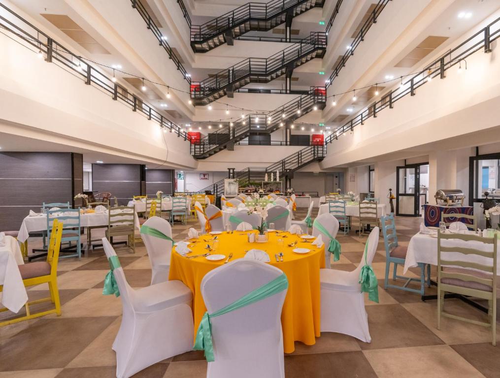 Restaurace v ubytování Sarova Imperial Hotel