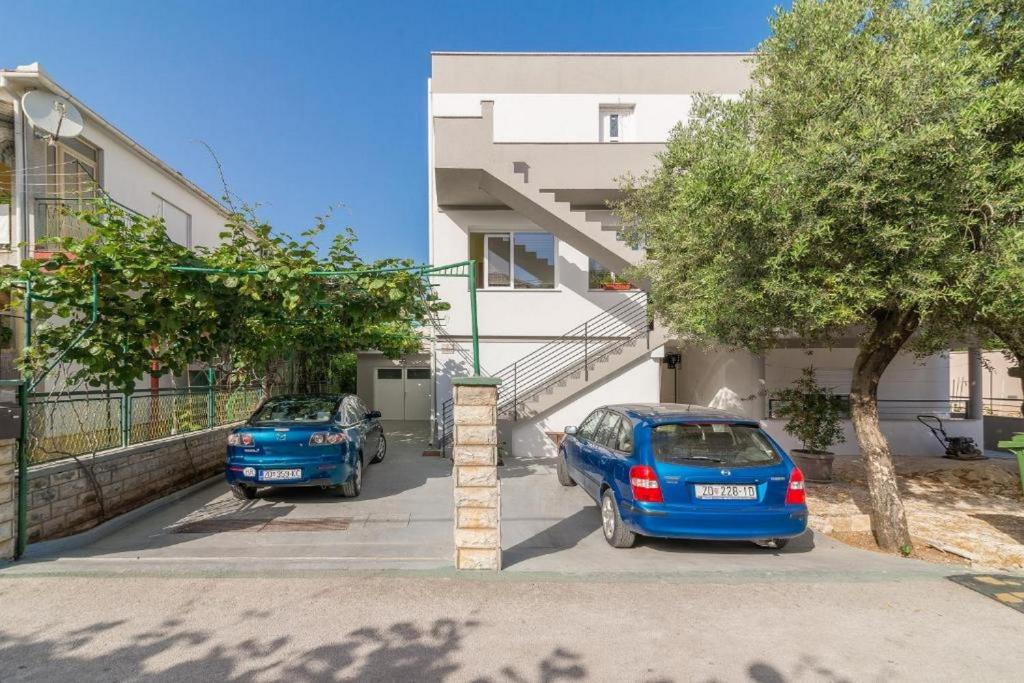 Budova, v ktorej sa apartmán nachádza