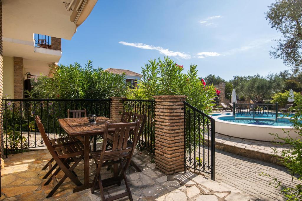 The swimming pool at or close to Olive Tree Villas
