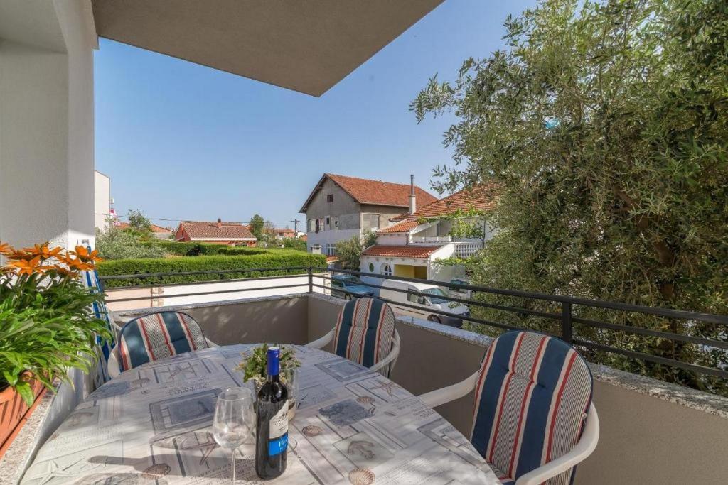 Balkón alebo terasa v ubytovaní Apartments Villa Odesa with shared pool