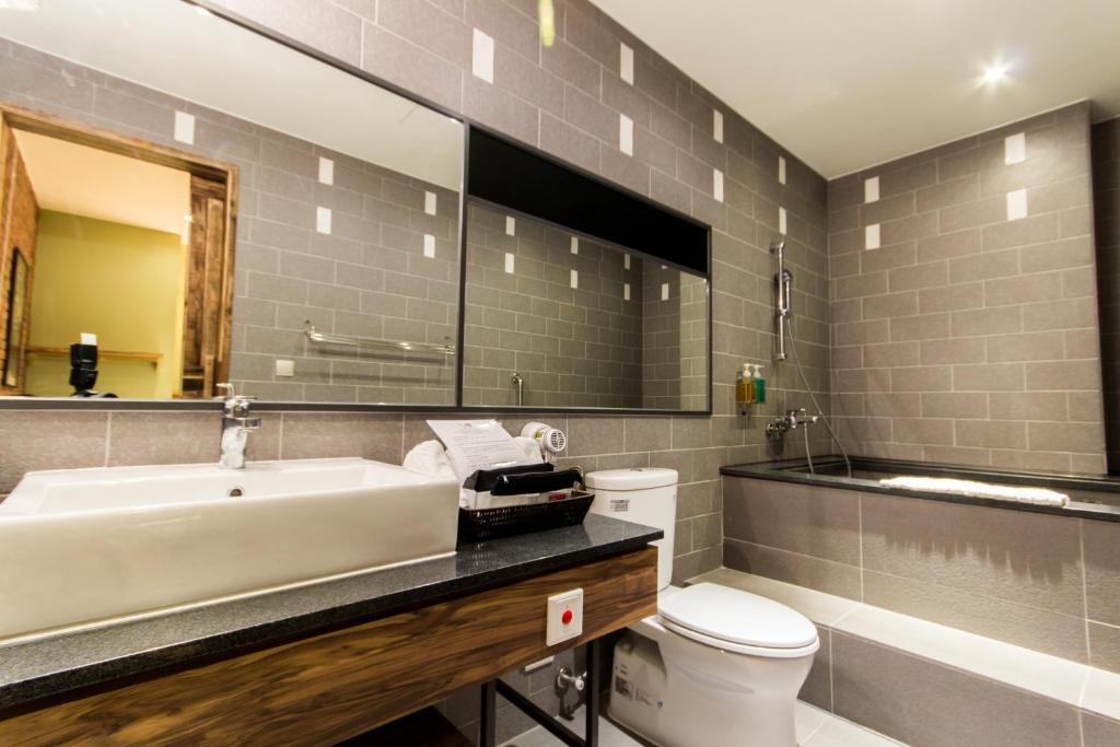 Koupelna v ubytování No. 9 Hotel
