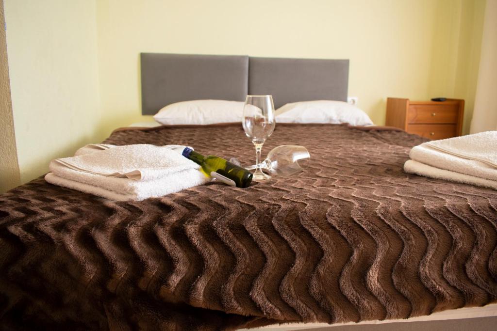 Postel nebo postele na pokoji v ubytování KALLIÁNI HOUSE vila kiki