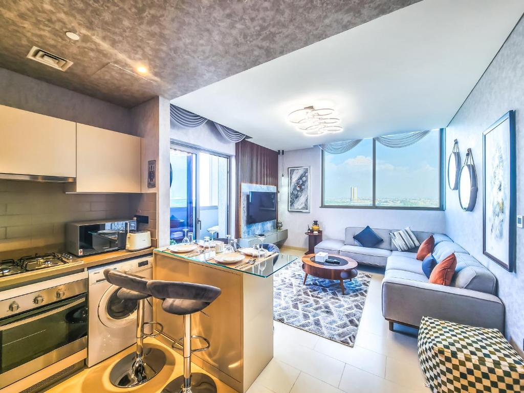 Kuchyň nebo kuchyňský kout v ubytování STAY BY LATINEM Luxury 2BR Holiday Home CV B801 near Burj Khalifa
