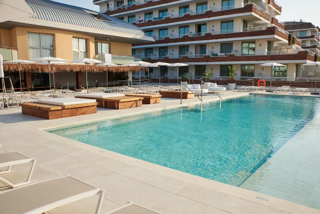 DWO Sirius - Adults Only, Santa Susanna – Bijgewerkte prijzen ...