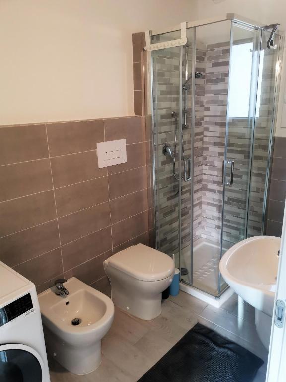 A bathroom at Affittimoderni Castelsardo La Gemma