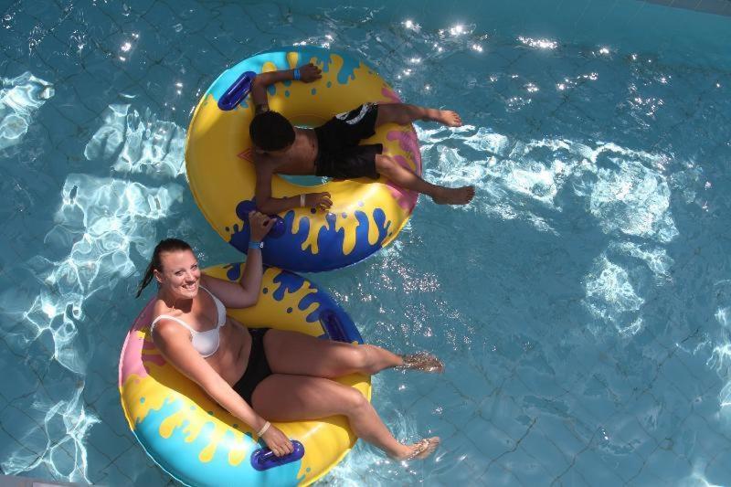 Гості Marlita Beach Hotel Apartments