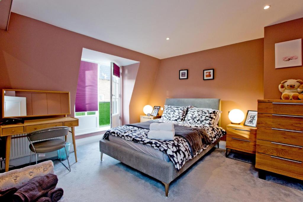 Fotografie z fotogalerie ubytování 3 Bedroom Modern Mews House v Londýně