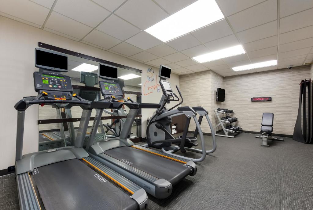 Fitness centrum a/nebo fitness zařízení v ubytování Sonesta Select Tempe Downtown