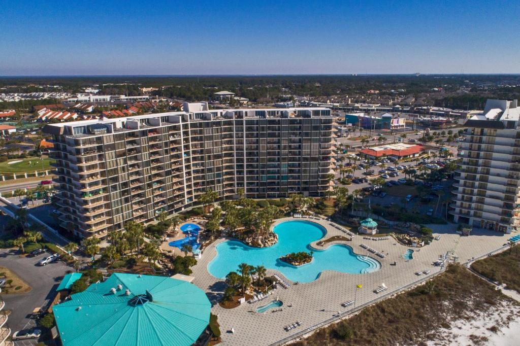 Edgewater Beach Resort by Panhandle Getaways - Three-Bedroom Apartment