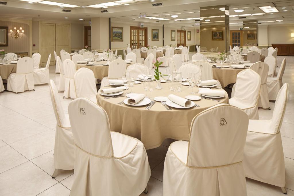 Restaurace v ubytování Hotel Blanca de Navarra
