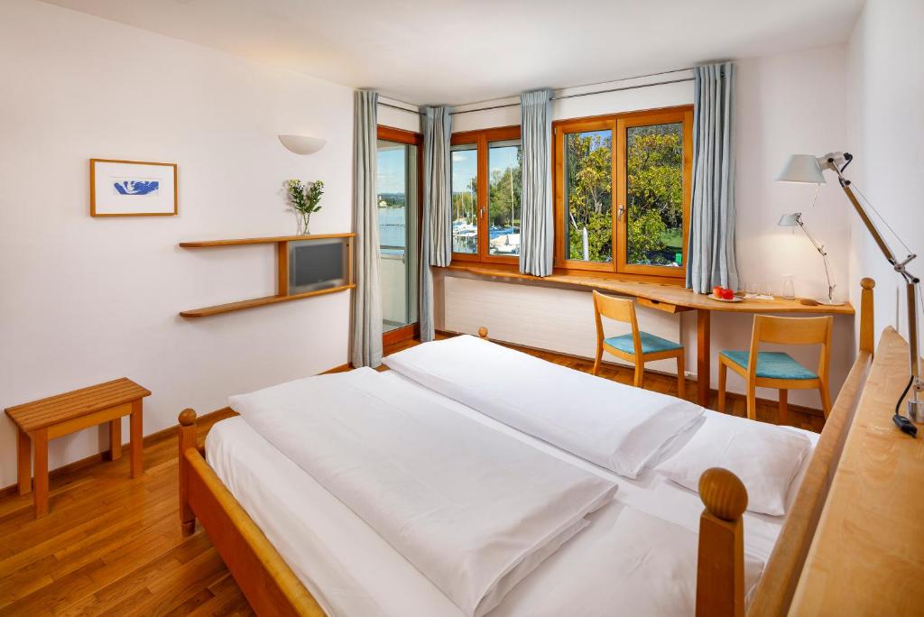 Voodi või voodid majutusasutuse Hotel Restaurant Schiff toas