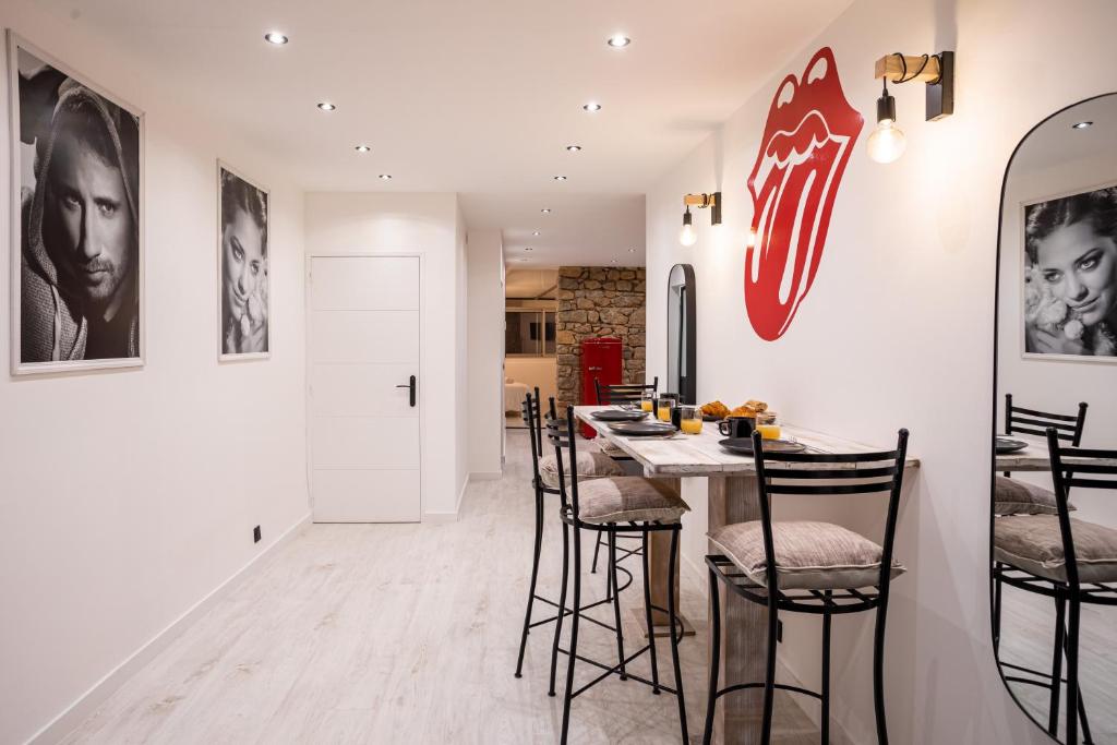 Część wypoczynkowa w obiekcie " Art Loft d'Exception " au Cœur de Cannes - 90m de Design et de Confort