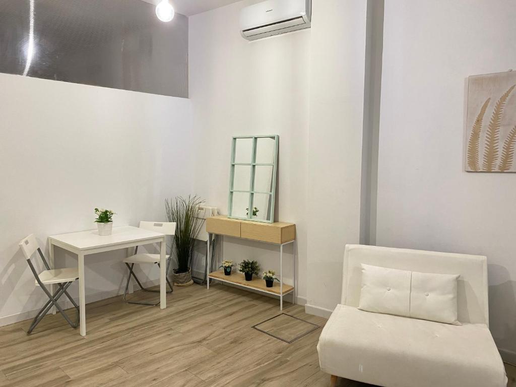رزرو هتل، Flamenca Triana - آپارتمان کاملا مجهز وای فای دوبعدی مبل تختخواب شو 2 حمام | 09197245266