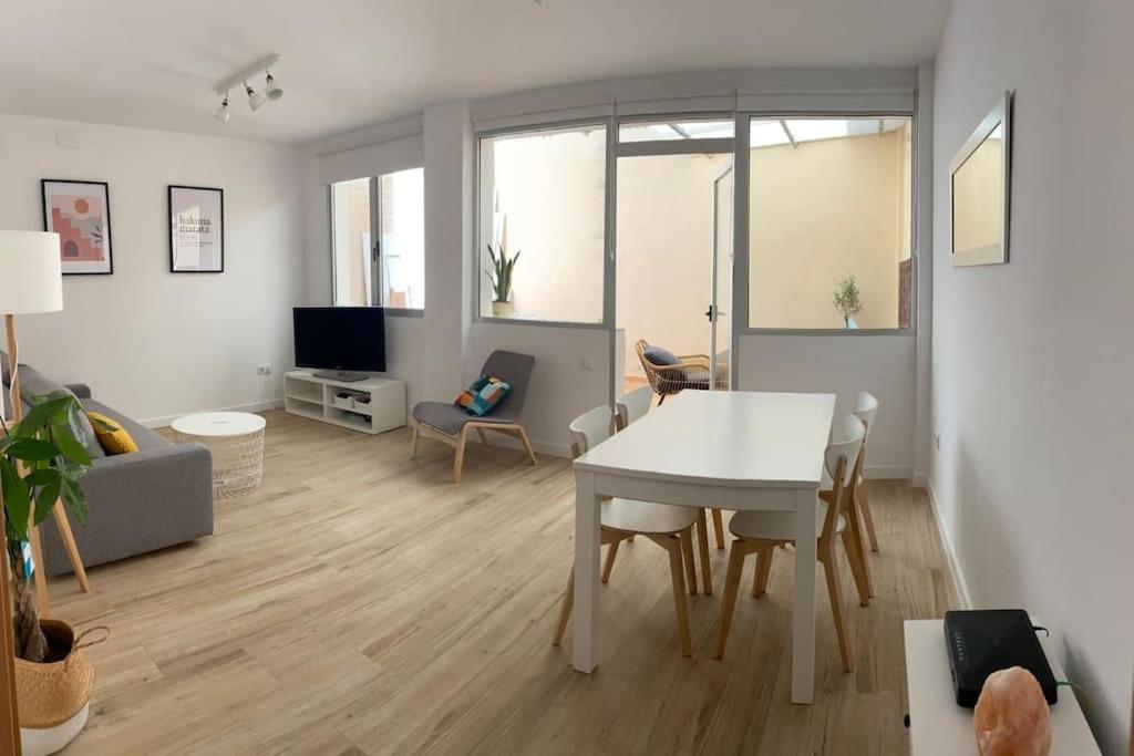 Booking.com: Apartamento dos habitaciones y terraza ...