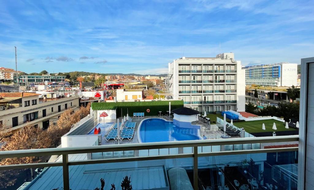 Hotel Maria del Mar - Habitación Doble Con Cama Supletoria (3 Adultos)