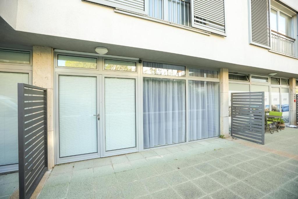 Budova, v ktorej sa apartmán nachádza