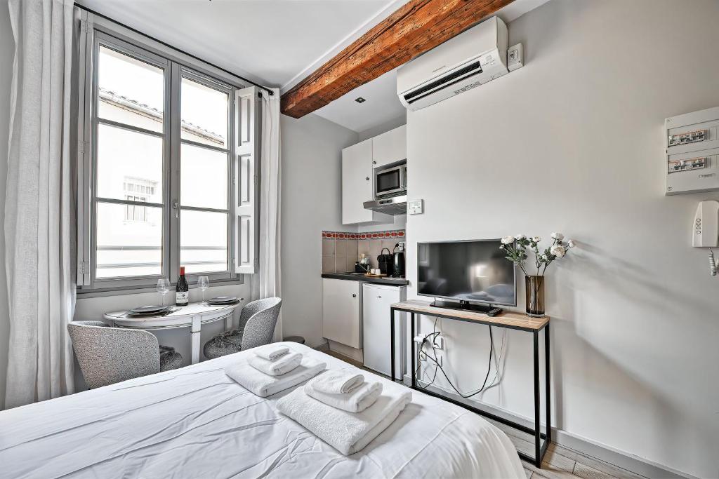 Au cœur des Papes, dans bâtisse de charme studios & appartements en cœur de ville - Standard Studio