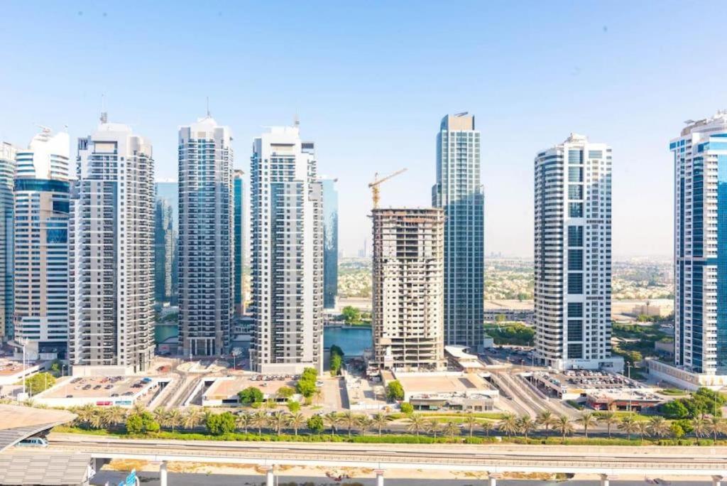 Apartment Royal Manor Marina Diamond 2, Dubai, UAE