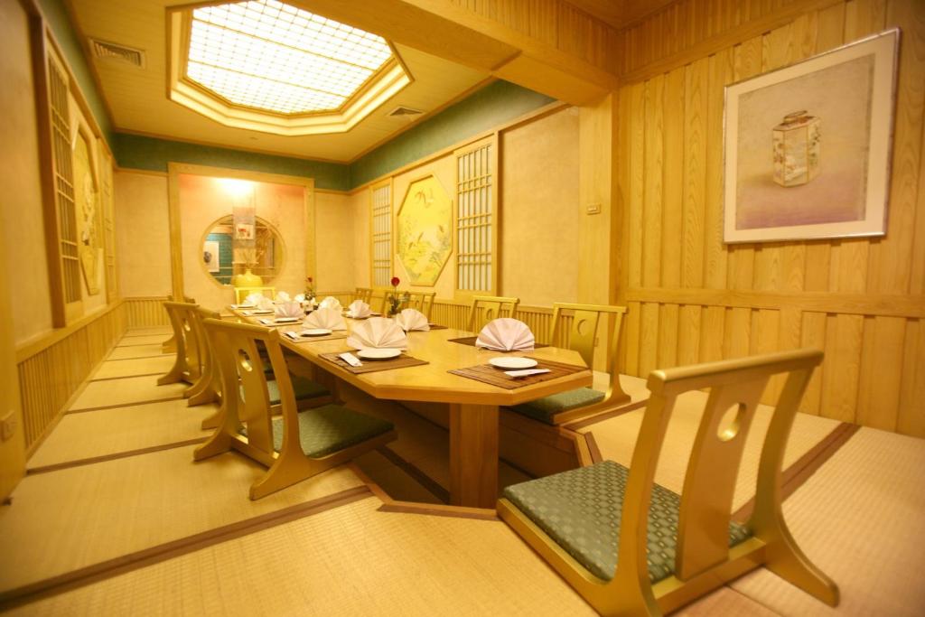 Golden Tulip Sovereign Hotel Bangkok - Resim 33