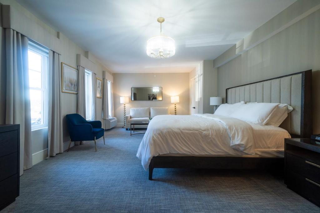 Orange Inn Boutique Hotel - King Room
