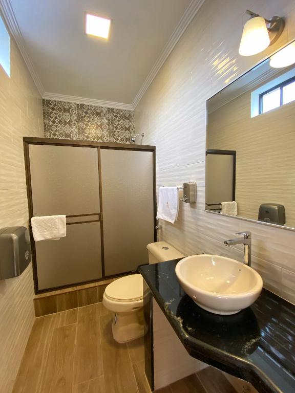 Koupelna v ubytování Hostal California Inn