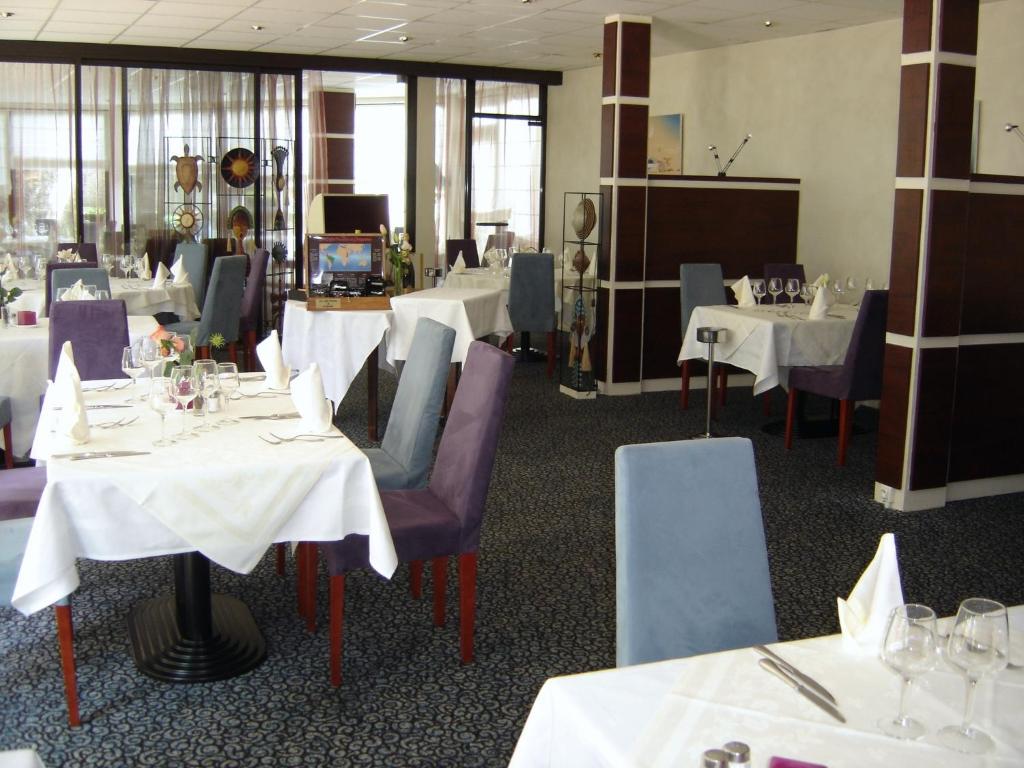 Hôtel Restaurant Du Parc de la Colombière - Resim 23