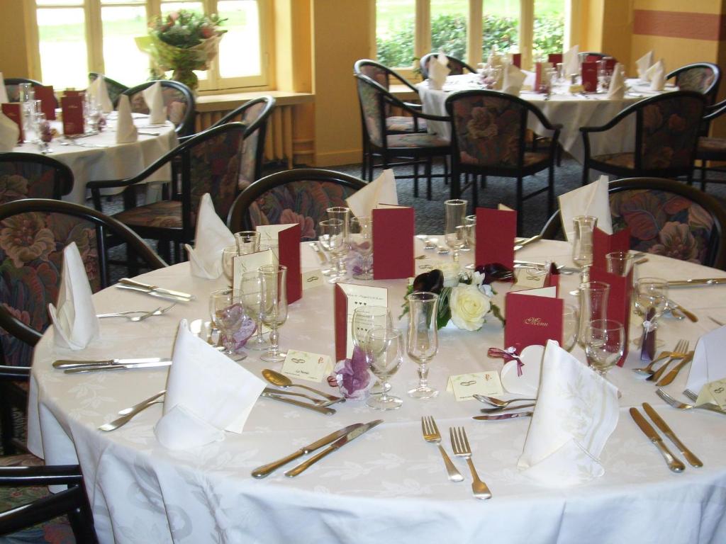 Hôtel Restaurant Du Parc de la Colombière - Resim 7