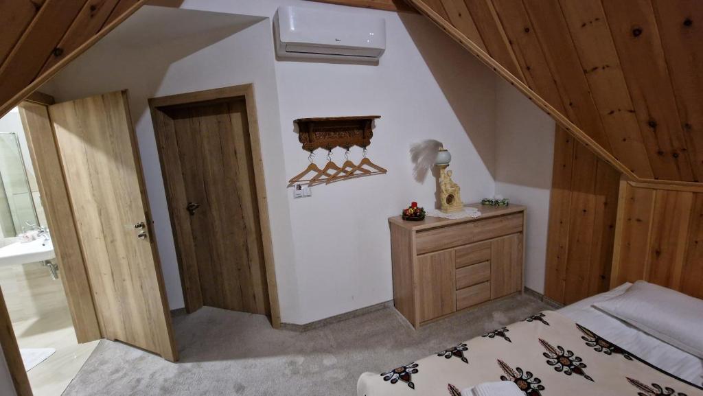 MŁYN BYCHAWA - Restauracja & Hotel - Salle Double - Accès Au Handicap
