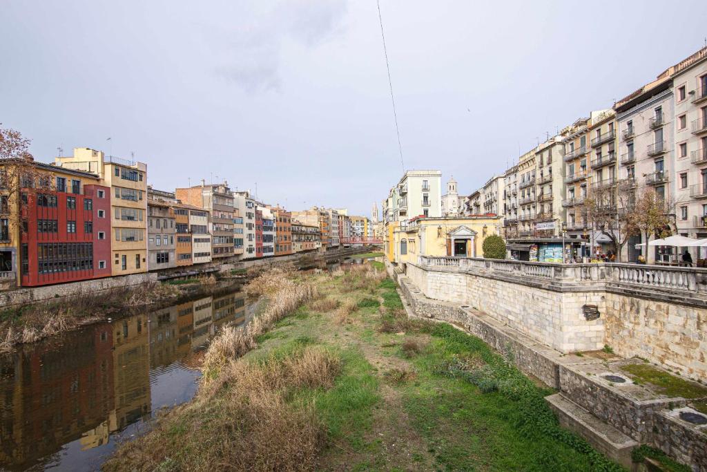 Budova, v ktorej sa apartmán nachádza