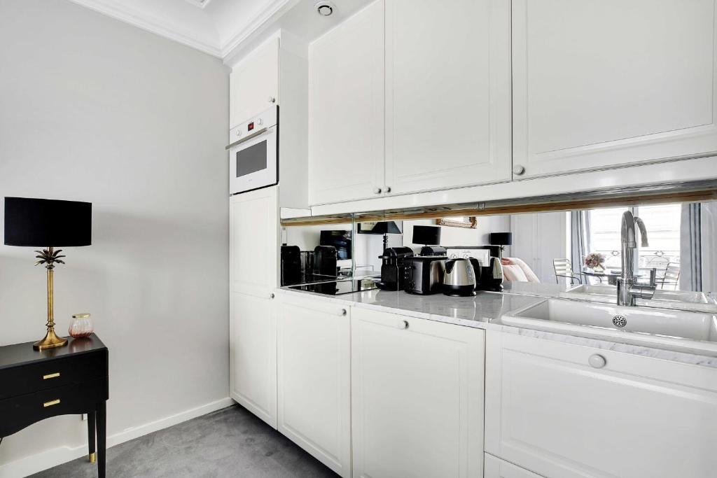 Fotografia z galérie ubytovania Charming studio - 1BR-2P - Louvre Rivoli v Paríži