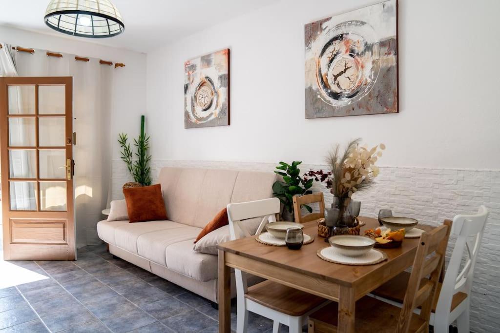 A seating area at La Mar de Bello, cozy apartment!