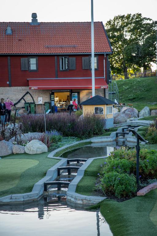 Zahrada ubytování Bergs Slussar Vandrarhem & Stugor