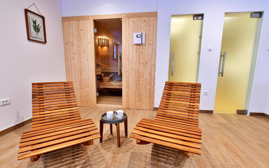 Posedenie v ubytovaní House Boshanar