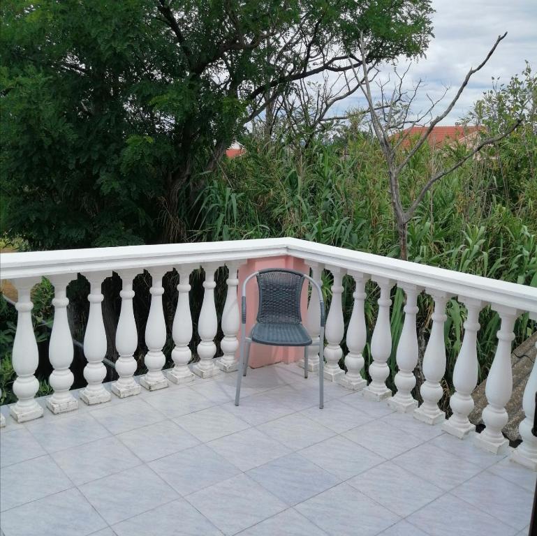 Gallery image ng Apartment in Privlaka with sea view, terrace, air conditioning, WiFi 3591-1 sa Privlaka
