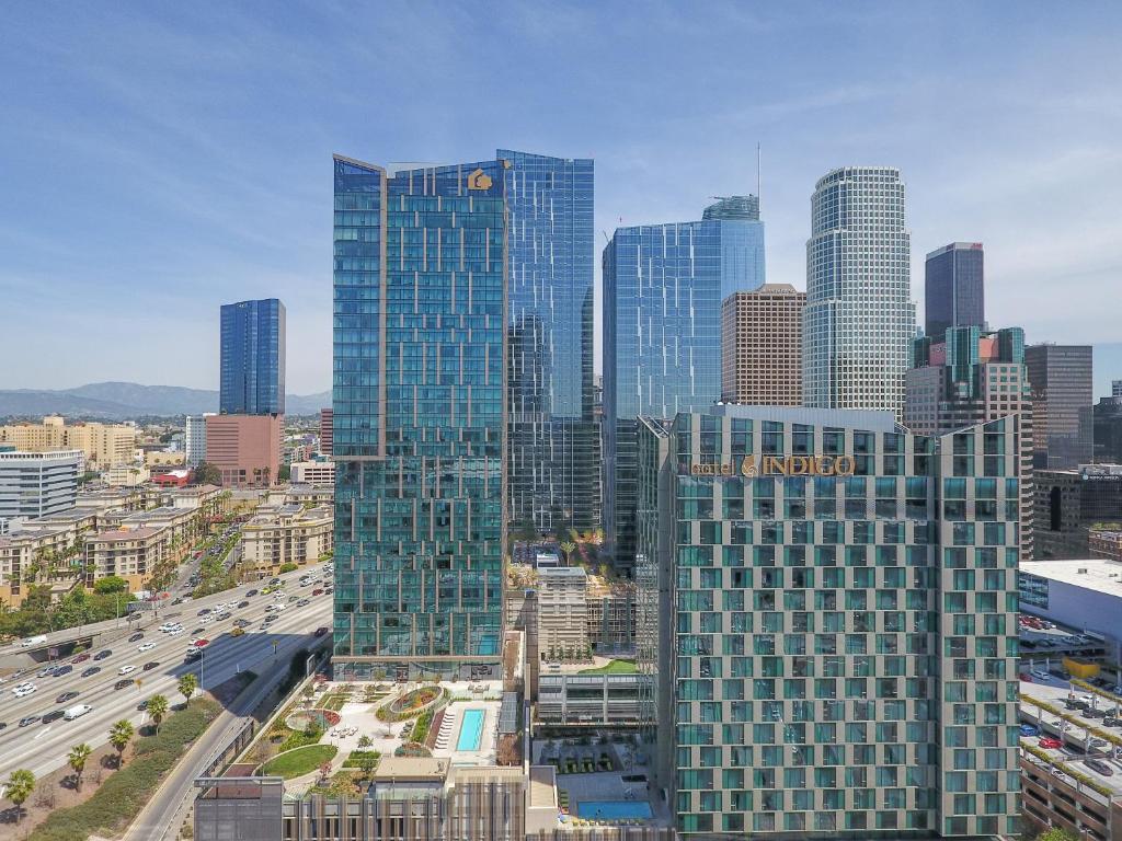 Uma visão geral de Los Angeles ou uma vista da cidade tirada do hotel