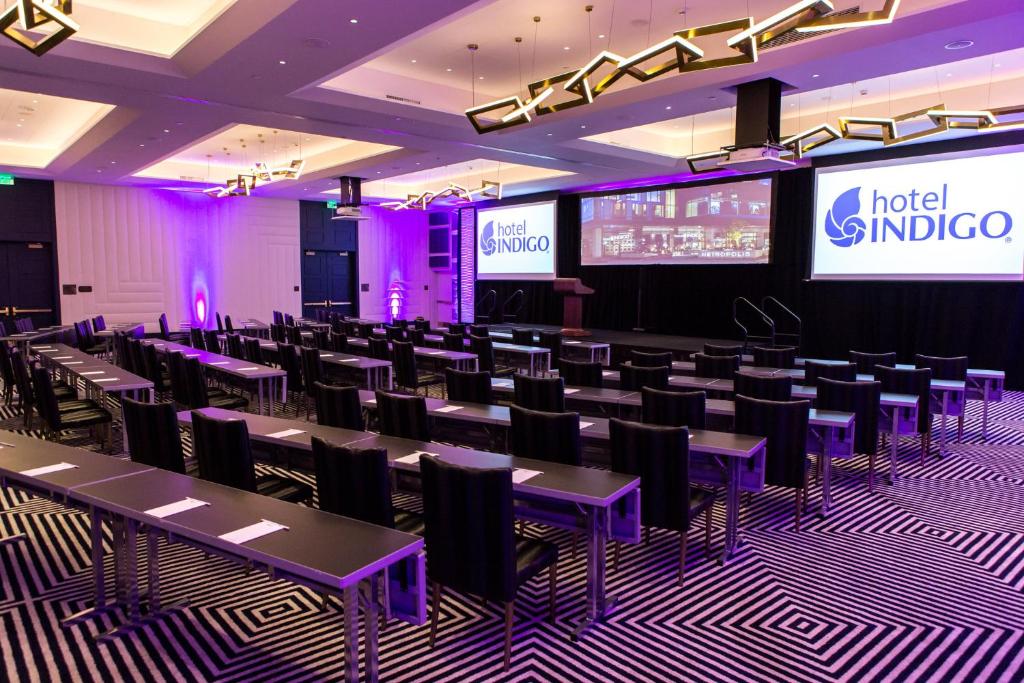 Área de negócios e/ou sala de conferências em Hotel Indigo - Los Angeles Downtown by IHG