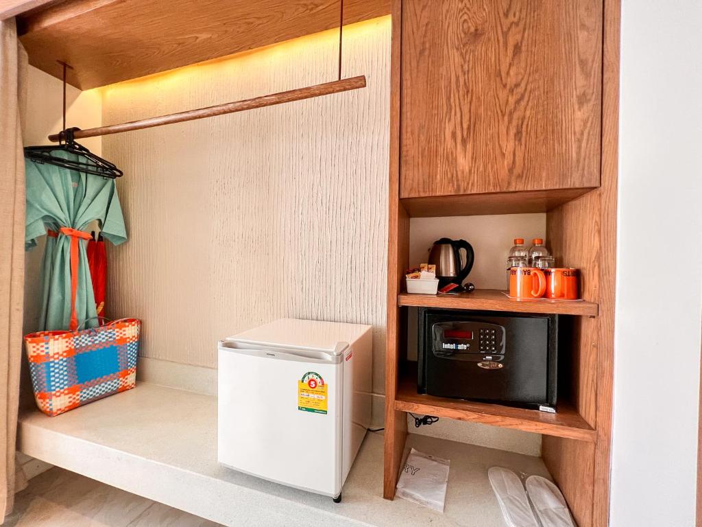 Bandara Beach Resort, Phuket - 9