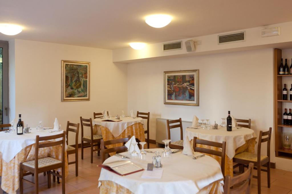 Nápoje v ubytování Hotel Idania