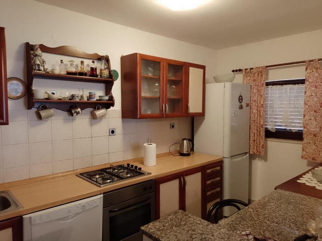 Una cocina o cocineta en Apartment Luce - with terrace